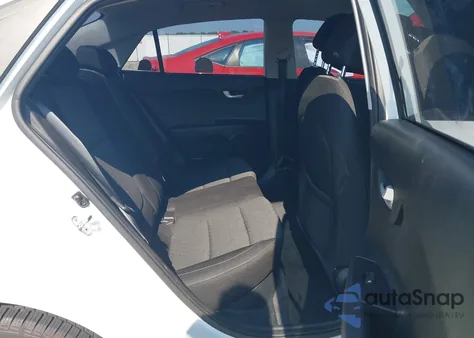 2021 Kia Rio S z USA, uszkodzony, nr VIN 3KPA24AD5ME406795